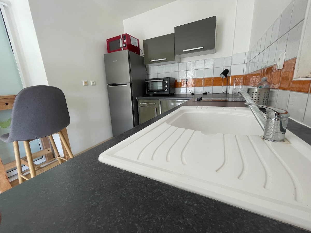 74b44f75-6ec3-4a81-8b76-7e178fdd267b