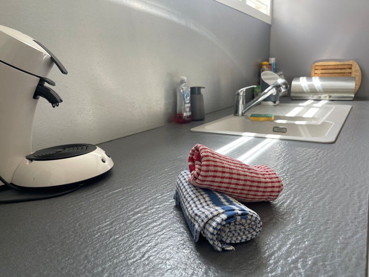 8ccf43ed-5cac-46ae-b39e-6b8311fccde4