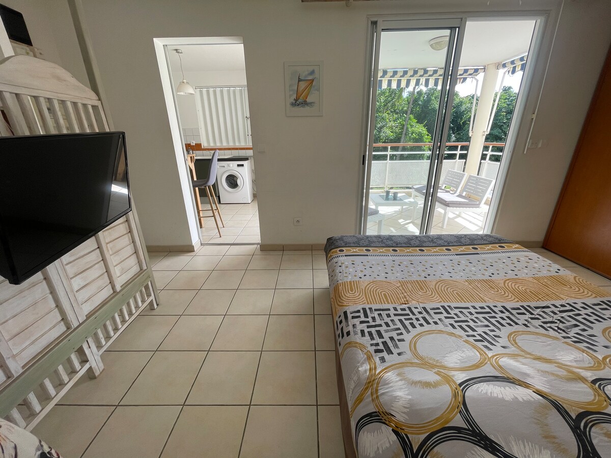 a55fa403-2df2-4aeb-a39e-ac39a4c260b8