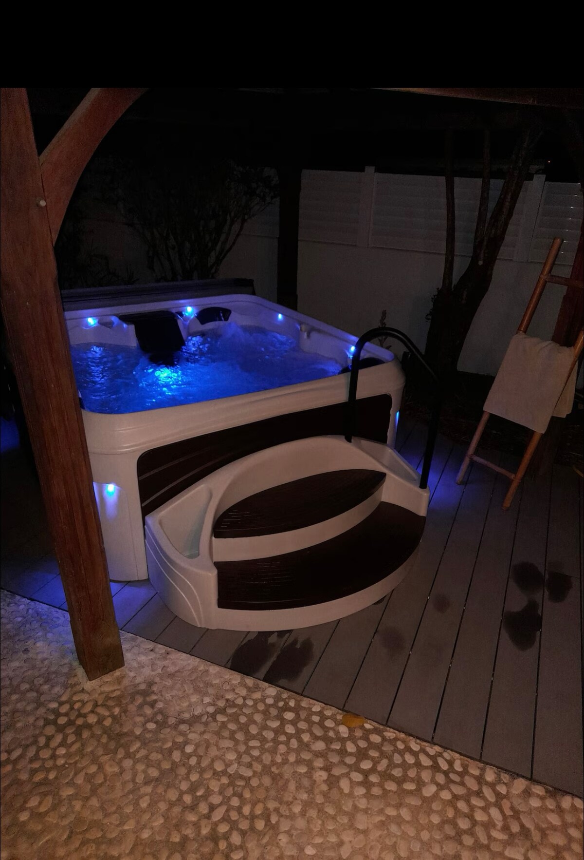 bb31d95e-6de7-4db6-a599-9a55e3b846db