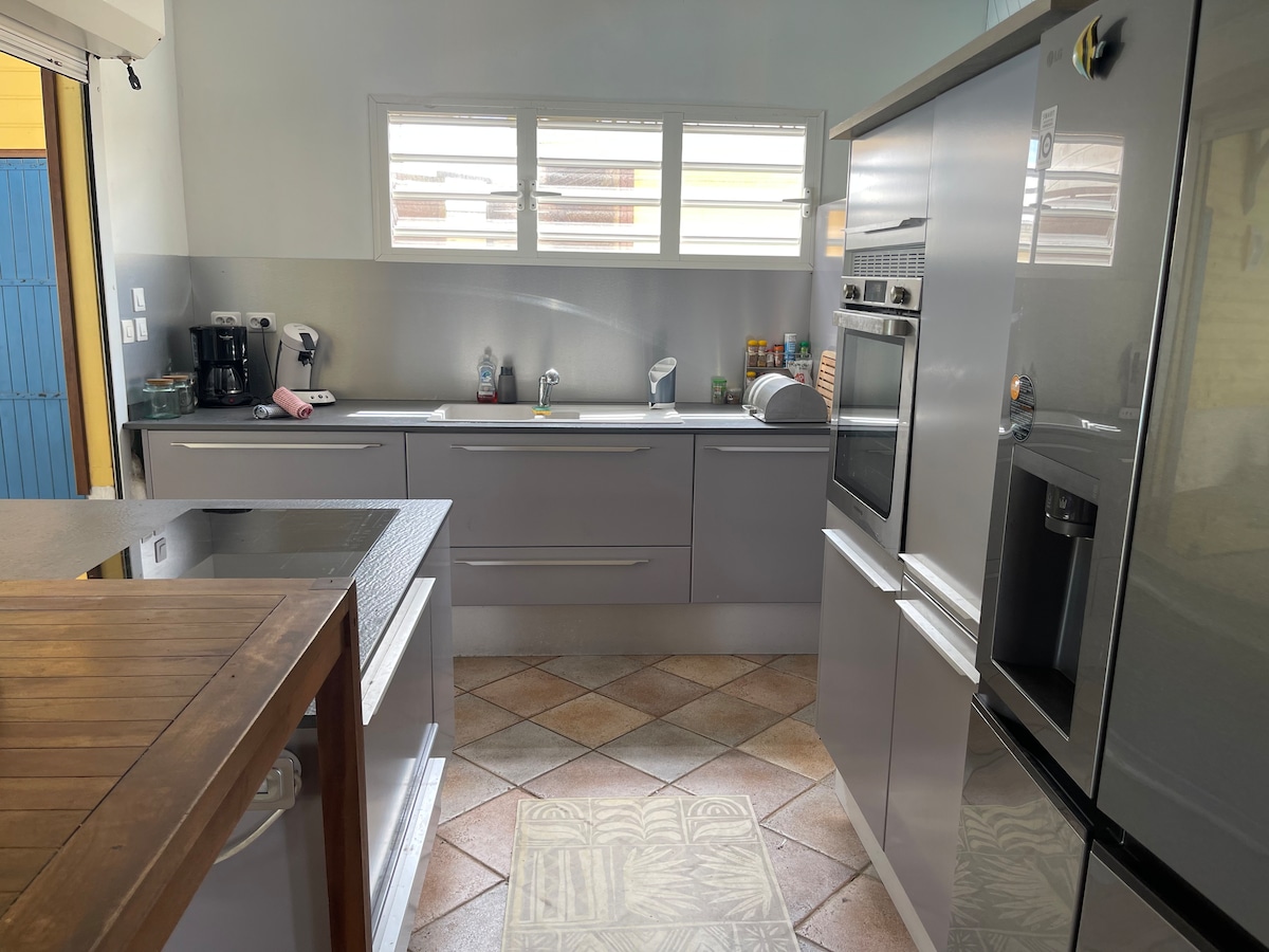 cb9b4eb3-b1a4-4e75-ad28-61cbde9aa3ab